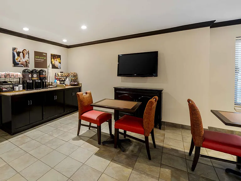 Breakfast Room