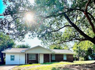 1215 Indiana St, Graham, TX 76450