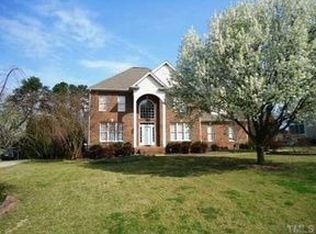 208 Birch Creek Dr, Fuquay Varina, NC 27526