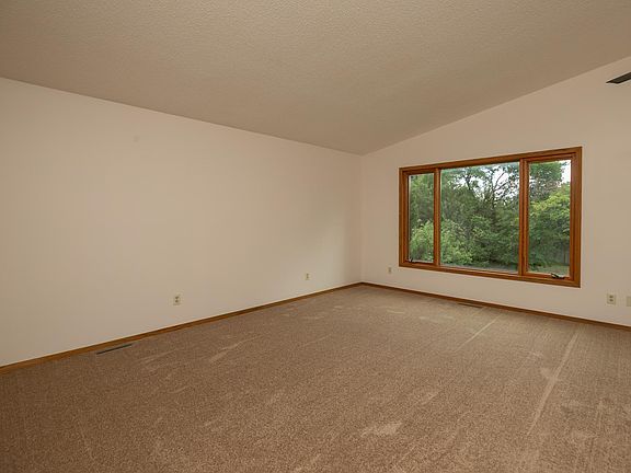 5th image of 2124 Washington Ln SW