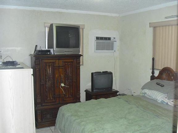 4th image of 20635 NW 38th Ave