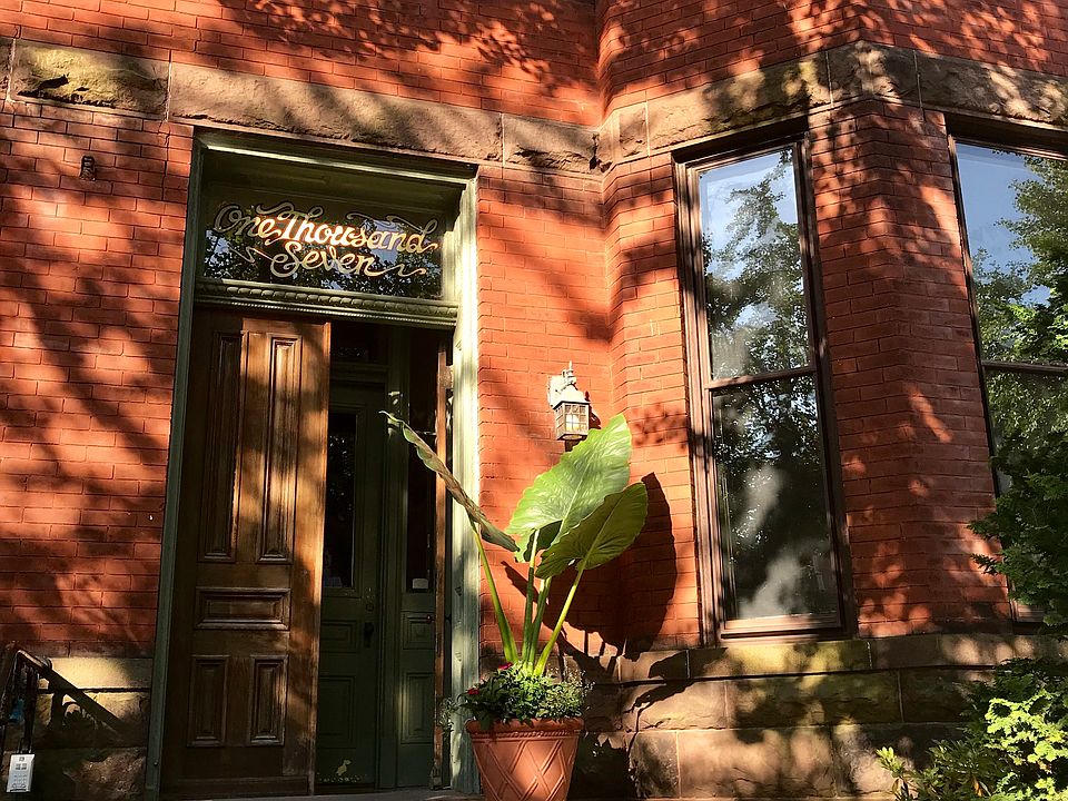 1st image of 1007 W Franklin St APT 4