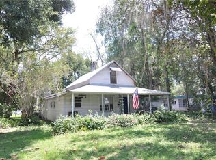 5446 11th St, Zephyrhills, FL 33542