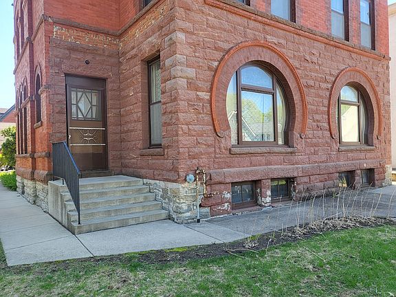 2nd image of 580 Holly Ave #1