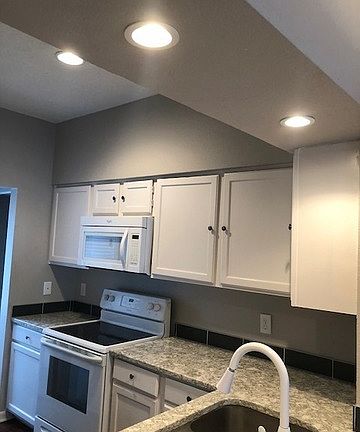 3rd image of 12229 Apricot Dr