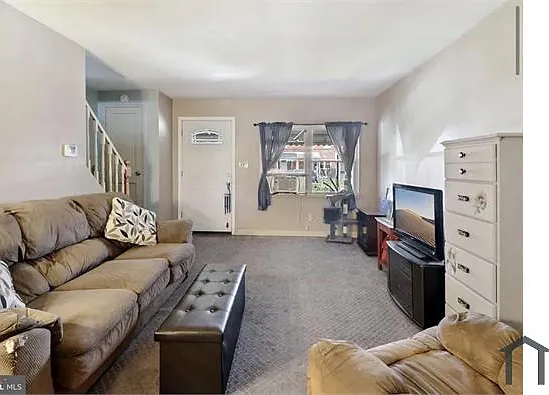 897 Mildred Ave — Photo 3