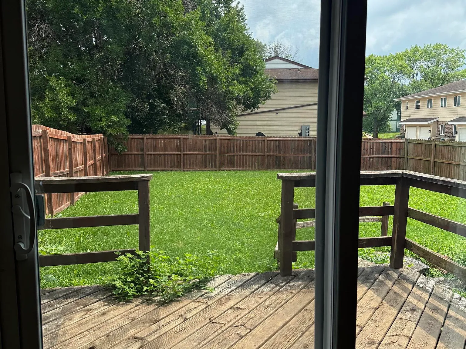 5 bed, 2.0 bath, 1480 sqft, $2,400 — Photo 4