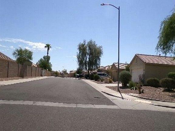 5th image of 14042 N 133rd Ln