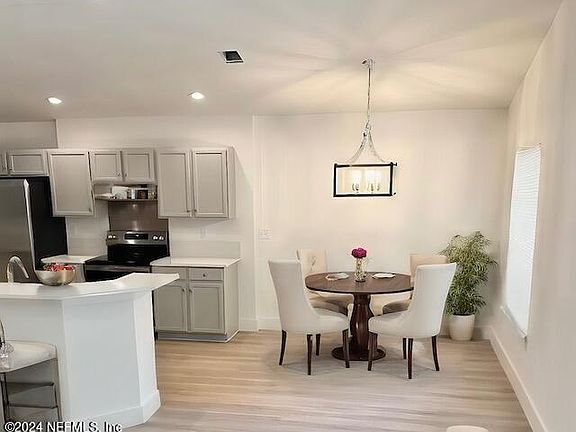 5th image of 13492 LAS BRISAS Way N