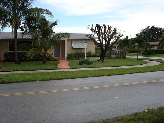 corner lot space for boat