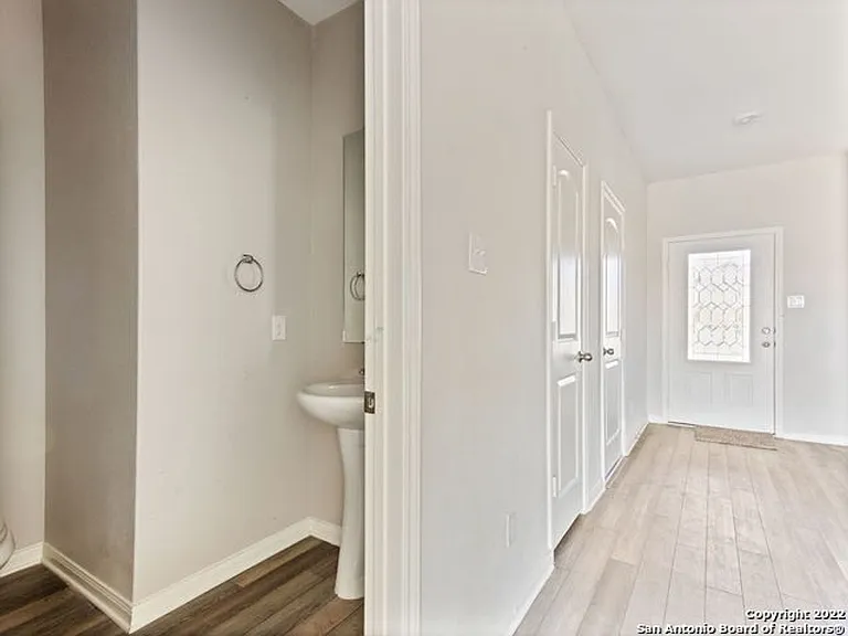 6550 Underwood Way — Photo 32