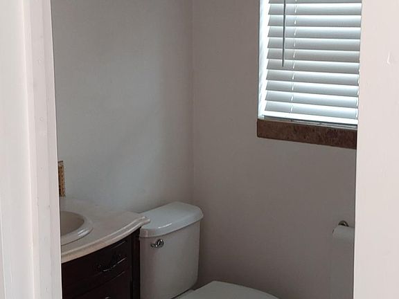 5th image of 217 Closson St Unit A