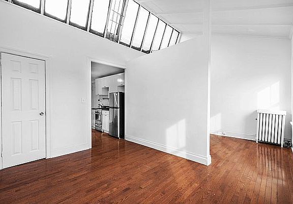 3rd image of 215 W 13th St APT 5A