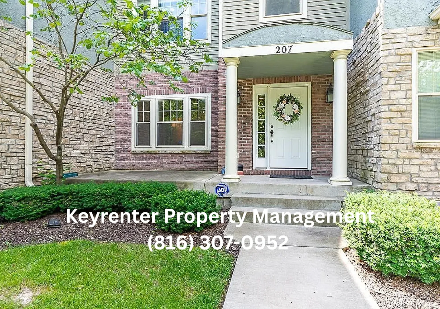 3-Bedroom Townhome with Garage and Beautiful Countertops — Photo 1