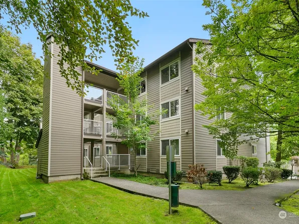 208 Mountain Park Boulevard SW #E303, Issaquah, WA 98027