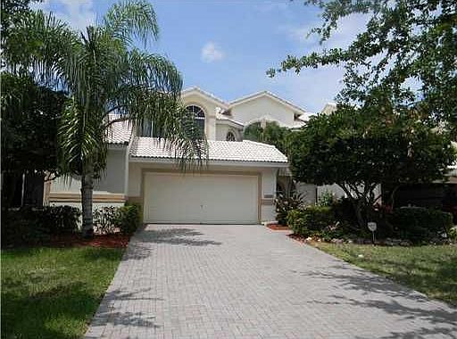 1st image of 599 W Palm Aire Dr