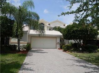 599 W Palm Aire Dr, Pompano Beach, FL 33069