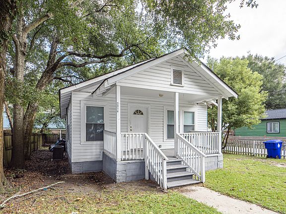 3rd image of 3316 Kraft Ave