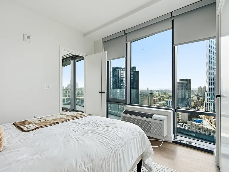 628 Summit Ave #1 — Photo 14
