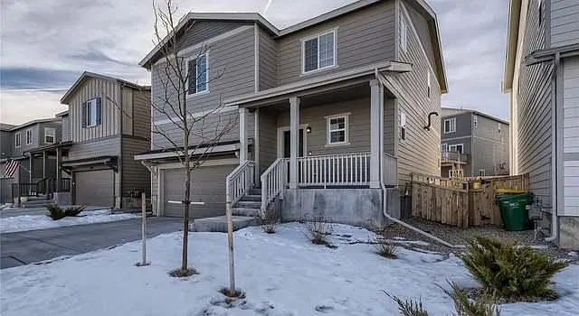 4 bed, 2.5 bath, 2752 sqft, $3,000 — Photo 1