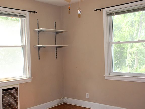 5th image of 1215 Catina Dr
