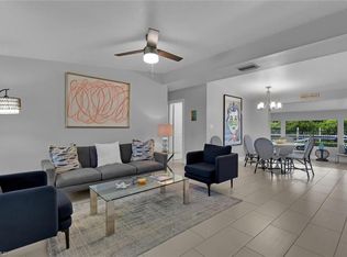2048 Harbor Ln, Naples, FL 34104
