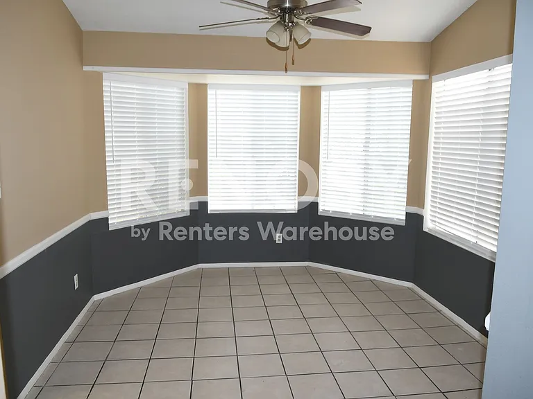 3049 E Siesta Ln — Photo 7