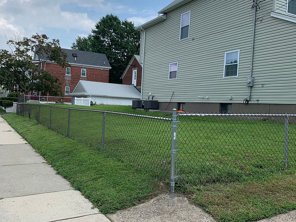 2nd image of 30 2nd St