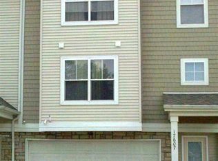 17607 Wildwood Ln #302, Cleveland, OH 44119