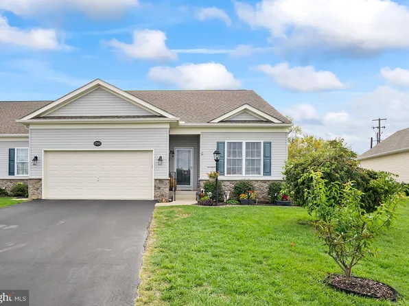 17941 Constitution Cir, Hagerstown, MD 21740