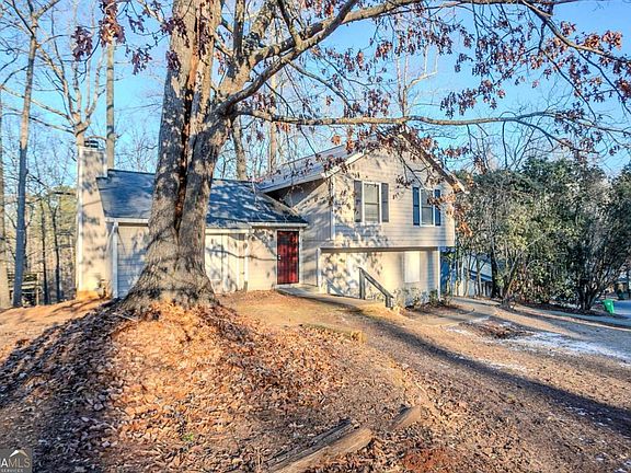 2nd image of 5449 Martins Crossing Rd