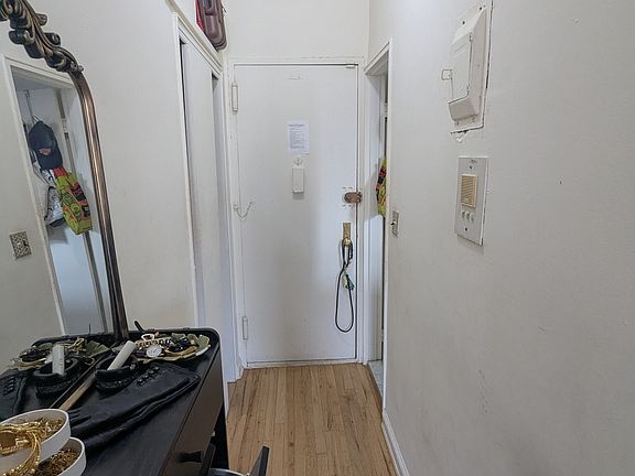 5th image of 118 W 83rd St APT 4A
