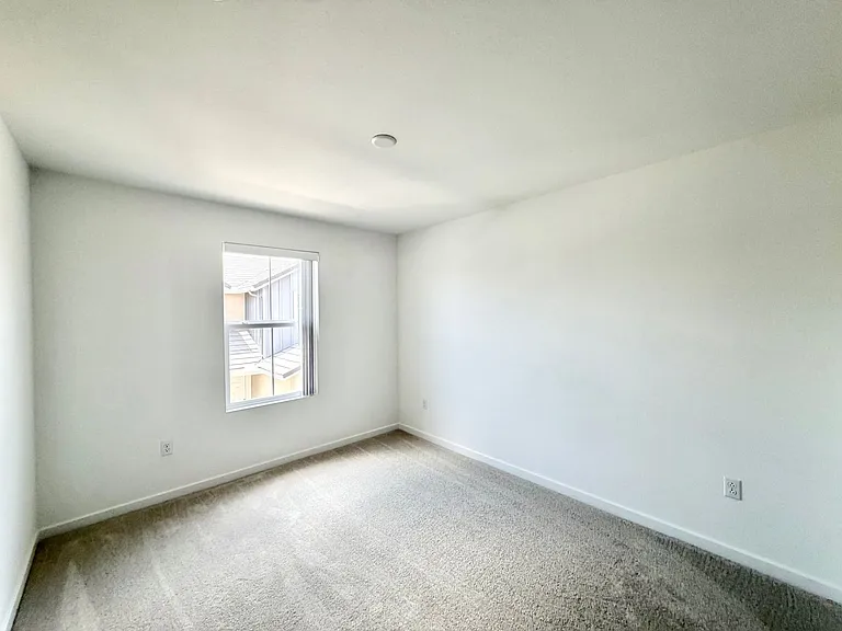 31404 Lolite Dr — Photo 22