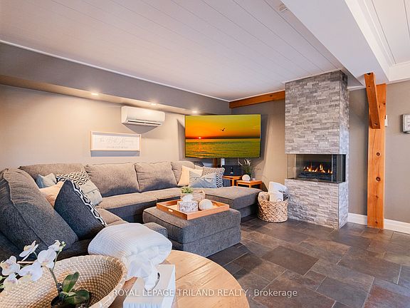 3rd image of 42 Lakeside Cir