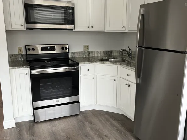 6 Merrimack Pl APT 6, Haverhill, MA 01830