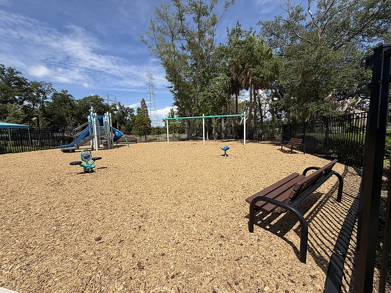 7070 Towne Lake Rd — Photo 35