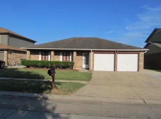29 Terraza Del Oeste, Harvey, LA 70058