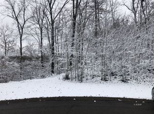 3 Pinewood Way, Athens, OH 45701