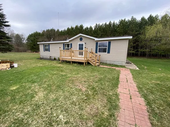 5832 E Thunderbird Ct, Fountain, MI 49410