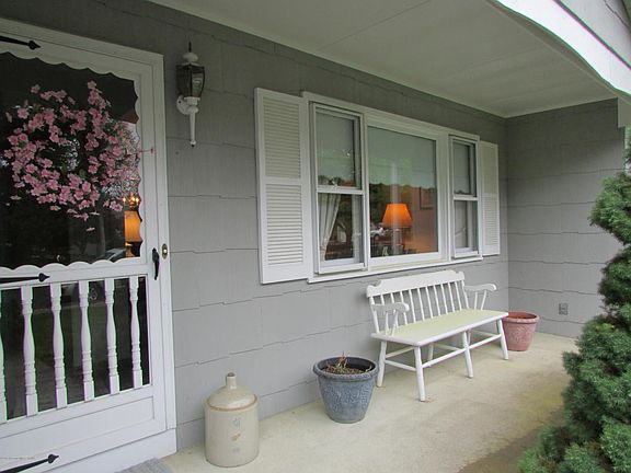 2nd image of 1 Zeeland Dr