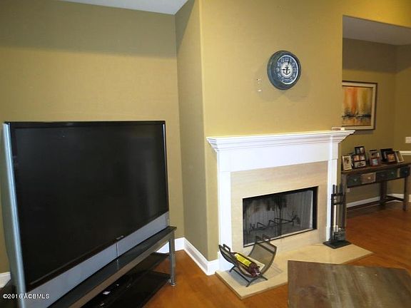 3rd image of 6 Greenwood Drive