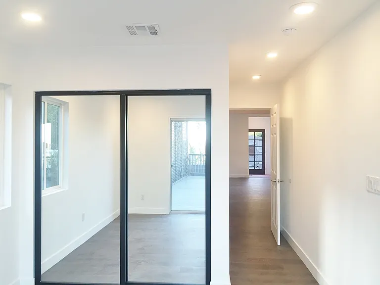 8538 W Knoll Dr — Photo 13