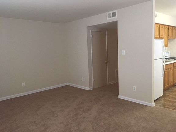 4th image of 10 E Winona Ave APT B-5