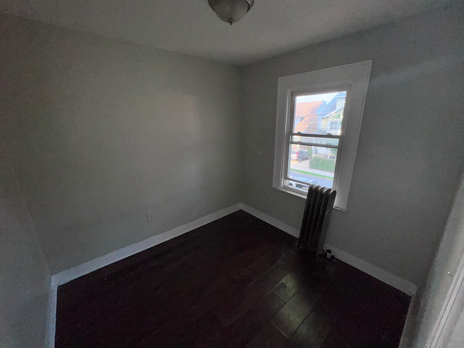 3 bed, $2,050 — Photo 3