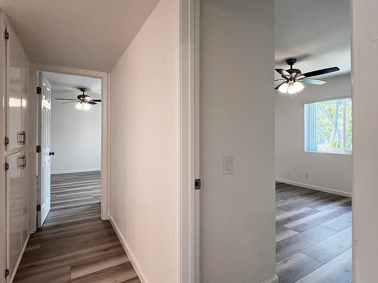 134 S Western Ave #10 — Photo 11