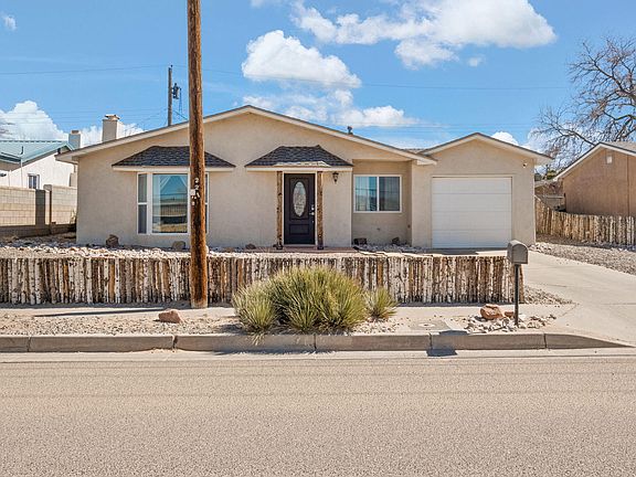 2nd image of 2212 Alamogordo Dr NW