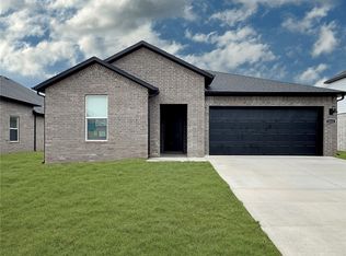 2321 Longfellow Dr, Bentonville, AR 72713