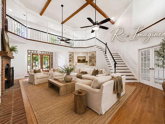 5th image of 5106 Mimosa Ln