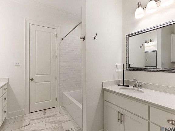5th image of 311 Saint Thomas Ln