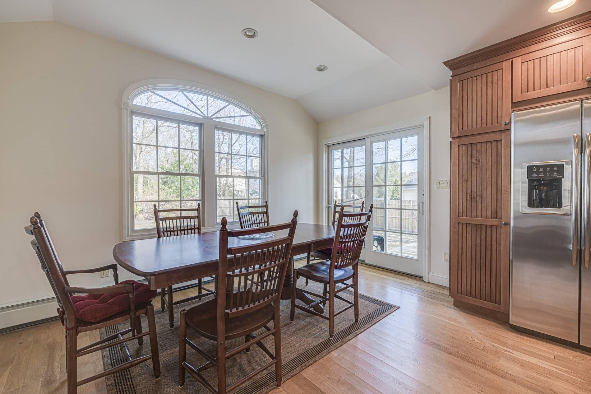 35 Memorial Blvd, East Moriches, NY 11940 Out East